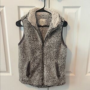 Thread & Supply Charcoal Sherpa Vest